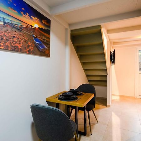 Uncover Kalamata'S Hidden Gem - Cosy City Nest Exterior photo