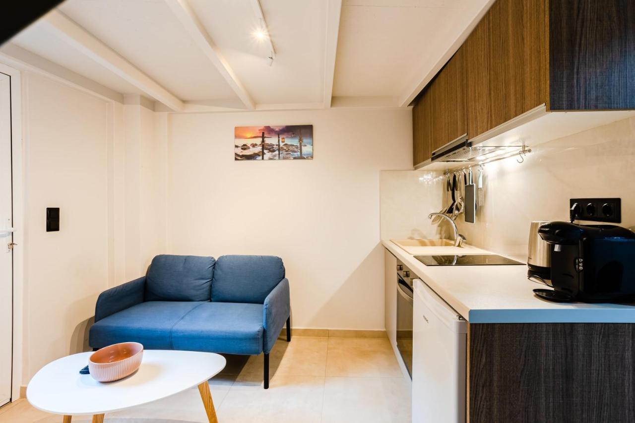 Uncover Kalamata'S Hidden Gem - Cosy City Nest Exterior photo