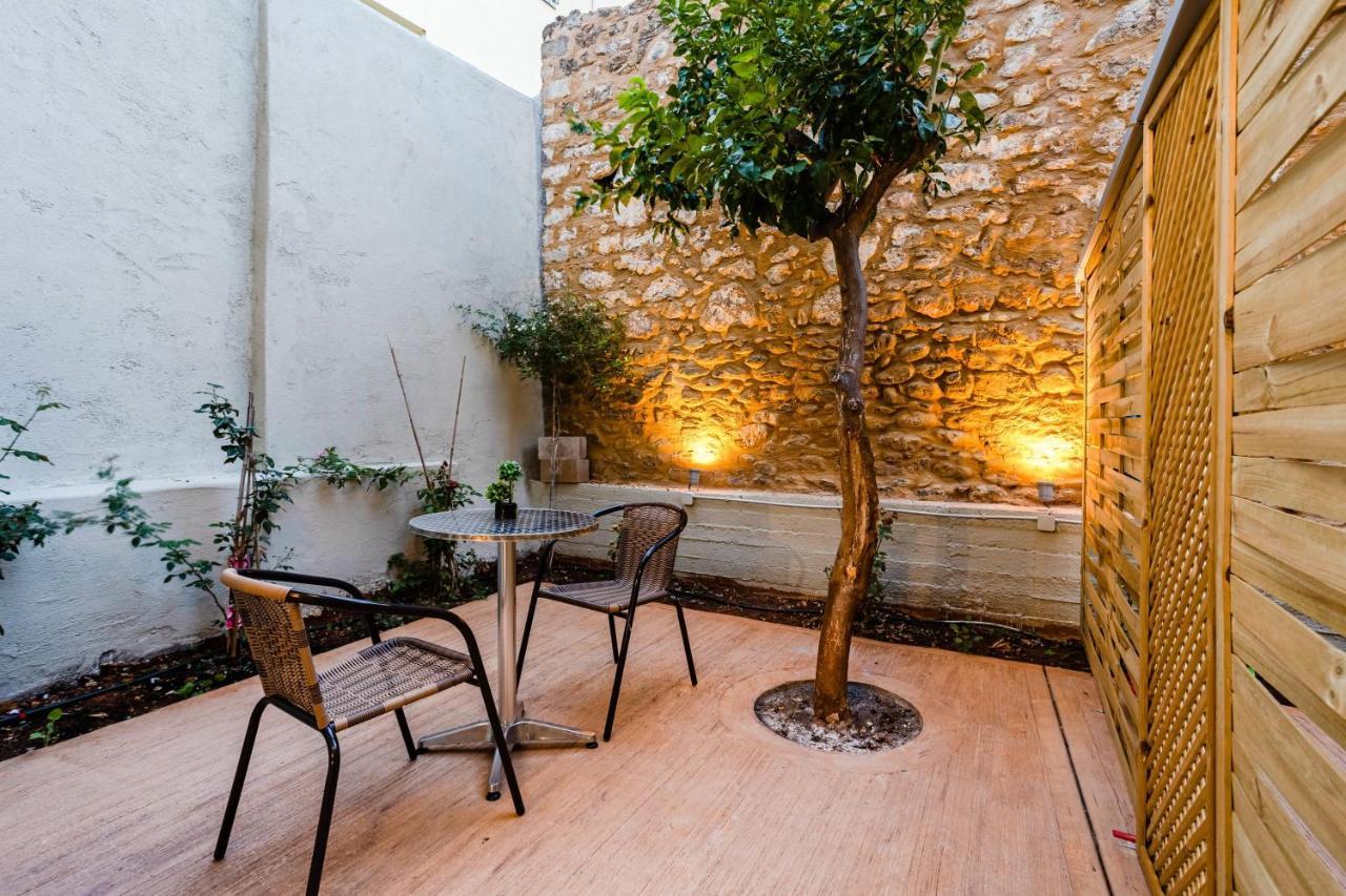 Uncover Kalamata'S Hidden Gem - Cosy City Nest Exterior photo