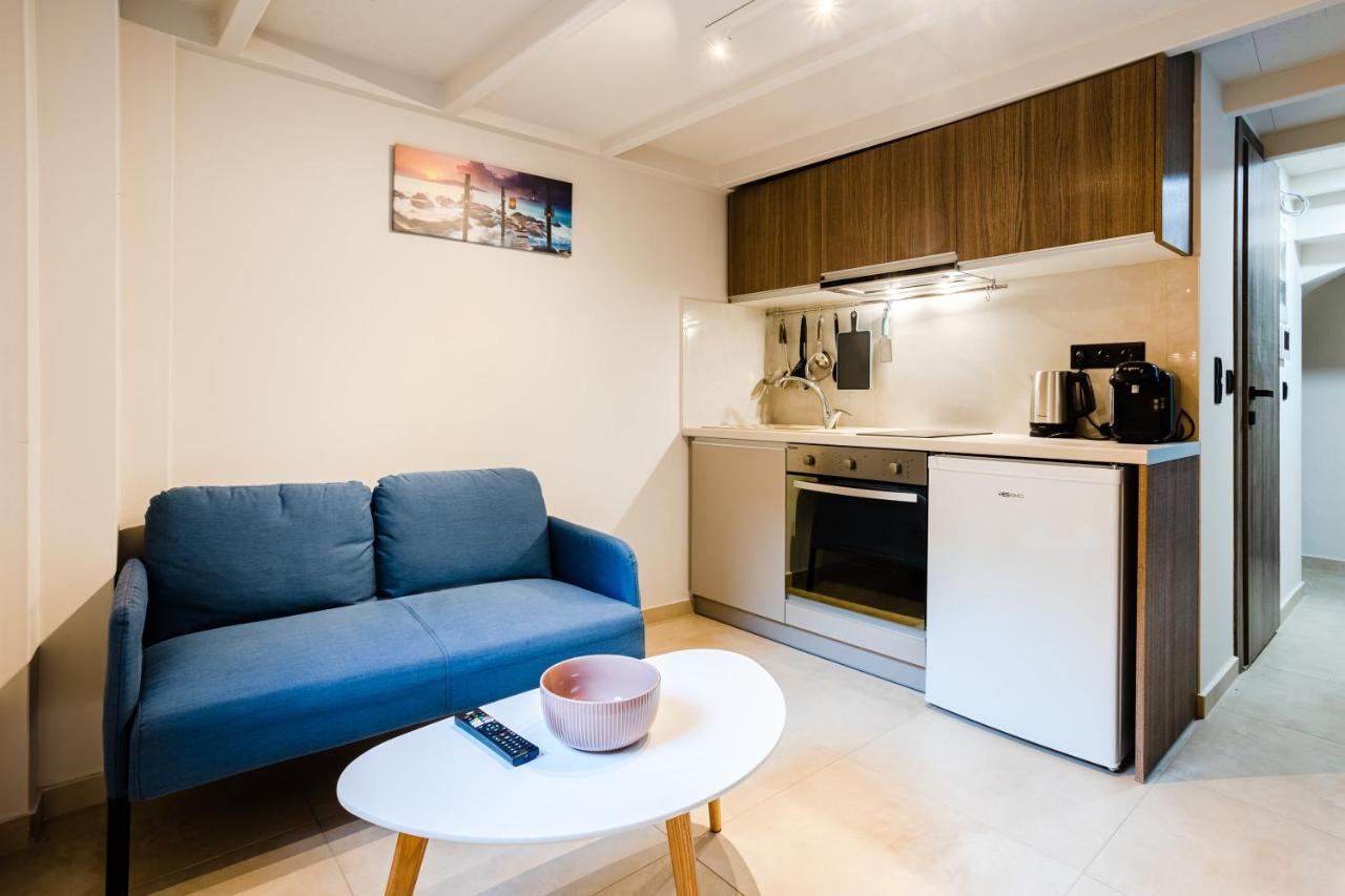 Uncover Kalamata'S Hidden Gem - Cosy City Nest Exterior photo
