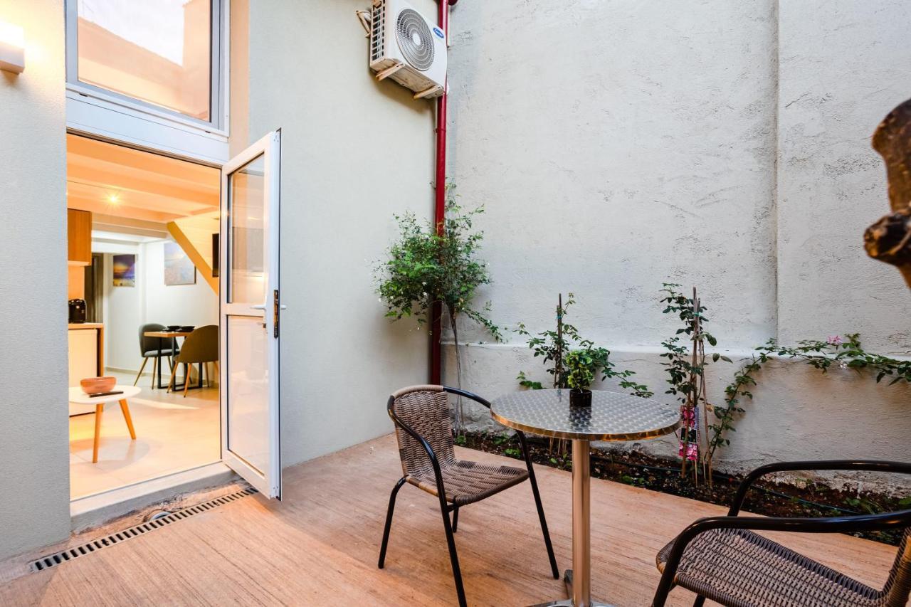 Uncover Kalamata'S Hidden Gem - Cosy City Nest Exterior photo